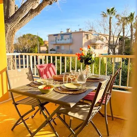 Joli T2 A Deux Pas Des Plages Six-fours Apartment *