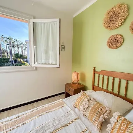 Joli T2 A Deux Pas Des Plages Six-fours Apartment *