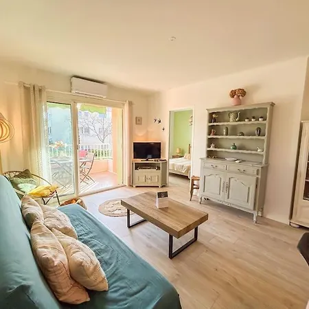 Joli T2 A Deux Pas Des Plages Six-fours Apartment *